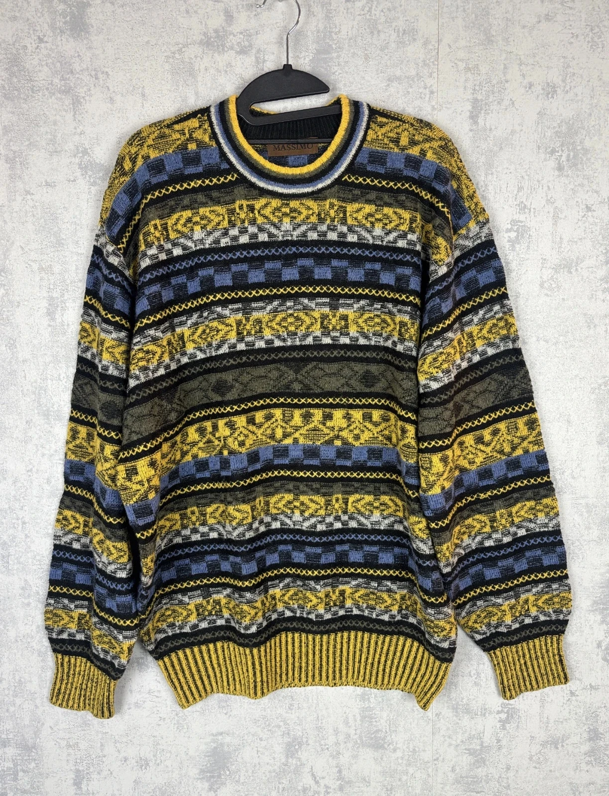 Pull Massimo Col Rond Vintage Motif Coogi Style Jaune Moutarde Bleu | 80% Laine | Taille M